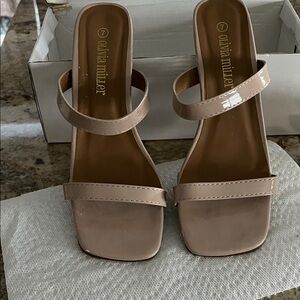 Olivia Miller Women's Nude Heels